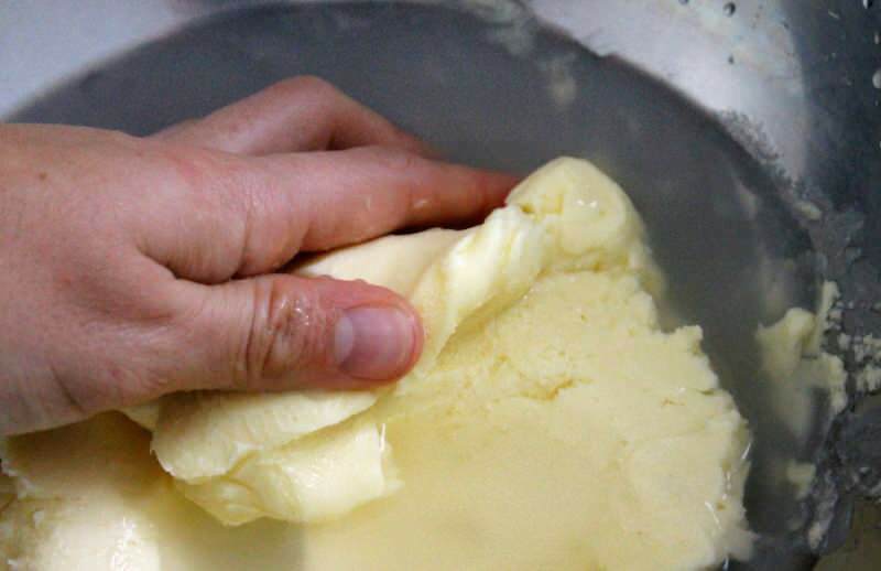 Hur gör man smör i tvättmaskinen? Kommer det verkligen att finnas smör i tvättmaskinen?