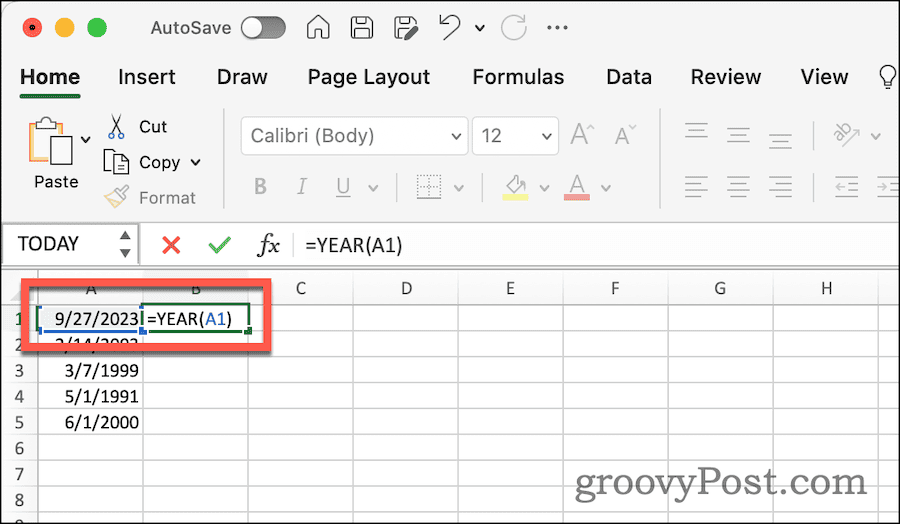 Använda YEAR-funktionen för att extrahera år från ett datum i Excel
