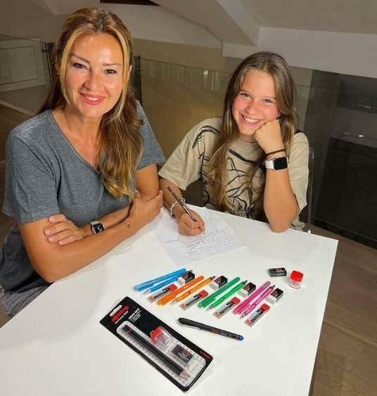 Pinar Altug och hennes dotter Su