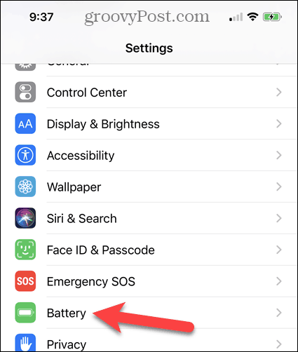 Klicka på Batteri på skärmen för iPhone-inställningar.