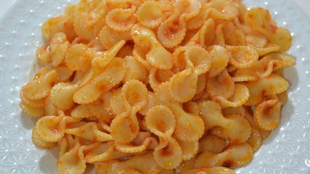Hur gör jag pasta med tomatpuré? Nyckeln till att göra pasta med tomatpuré