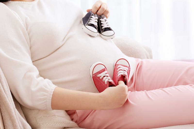 Hur bildas en tvillinggraviditet? Tvilling graviditet symptom