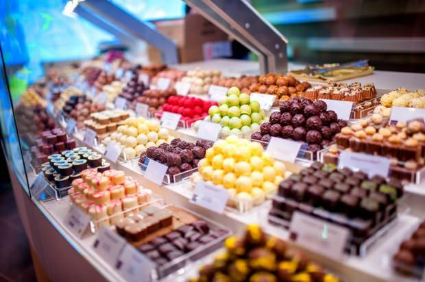 Var kan man köpa festlig choklad och socker?