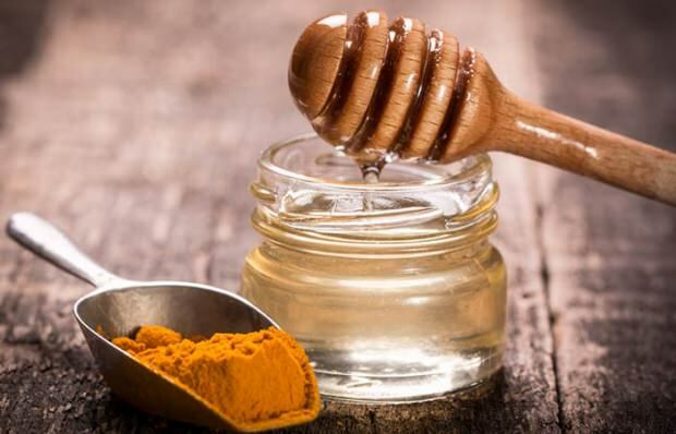 Fördelarna med honung och gurkmeja