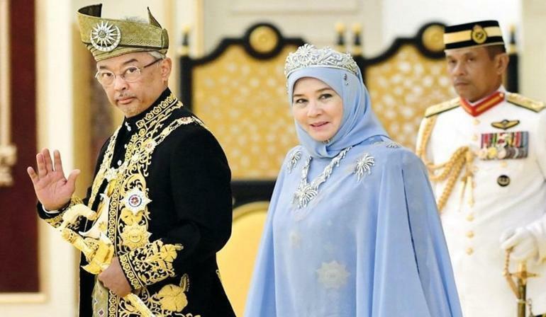 Överraskande besök från drottningen av Malaysia till Establishment Osman-setet