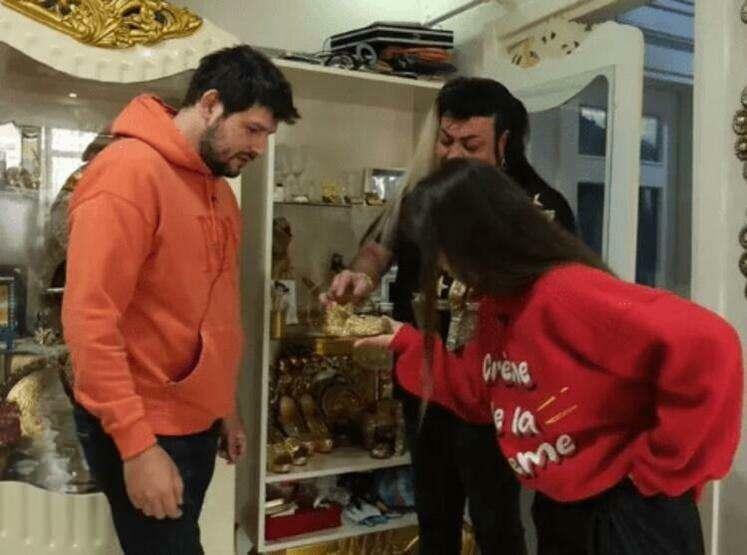 Fırat Albayram och Ceyda Town Cobra besökte Murats hus 