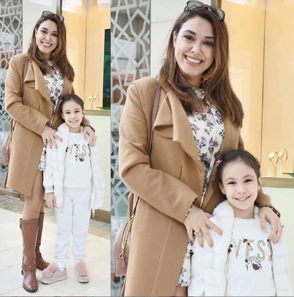 Zuhal Topal och hennes dotter