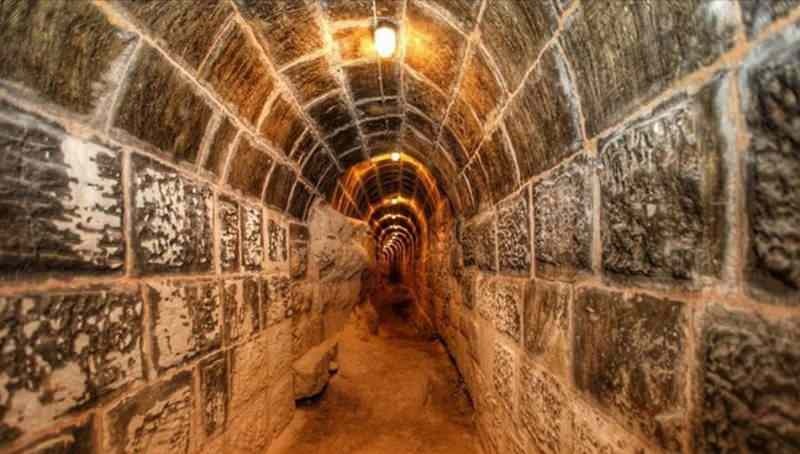 Tunnlar och vattenområdet upptäcktes i det historiska slottet Gaziantep!