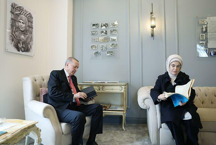 President Erdoğan och Emine Erdoğan turnerade i Şule Yüksel Şenler Foundation