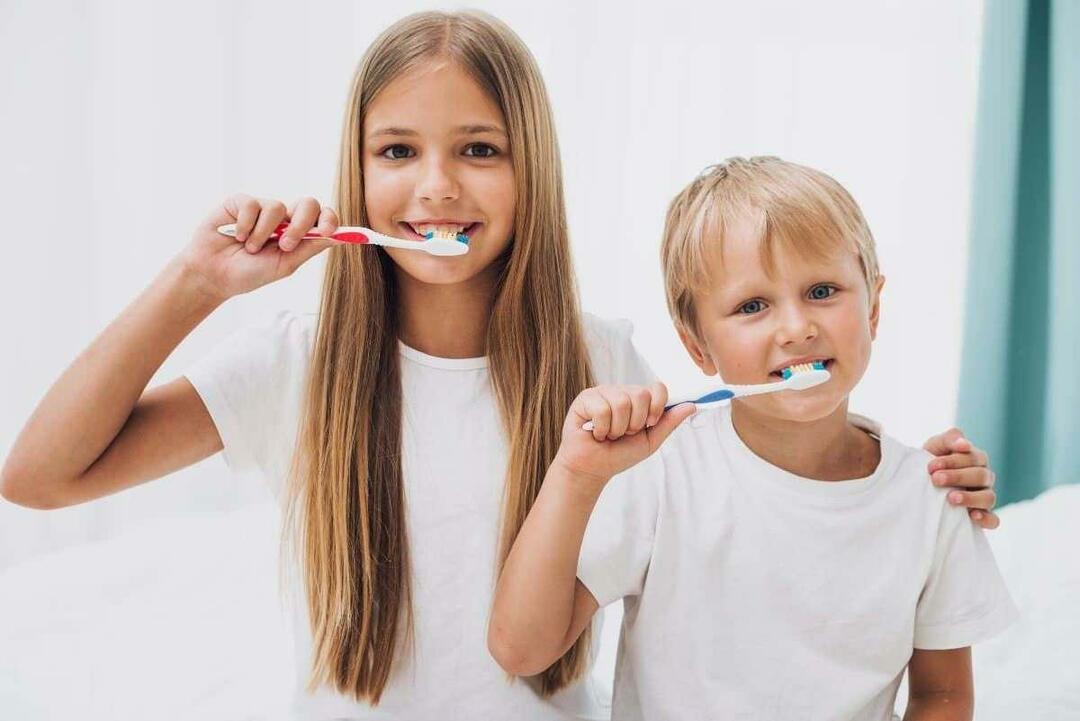 När ska barn få tandvård? Hur ska tandvården vara för skolgående barn?