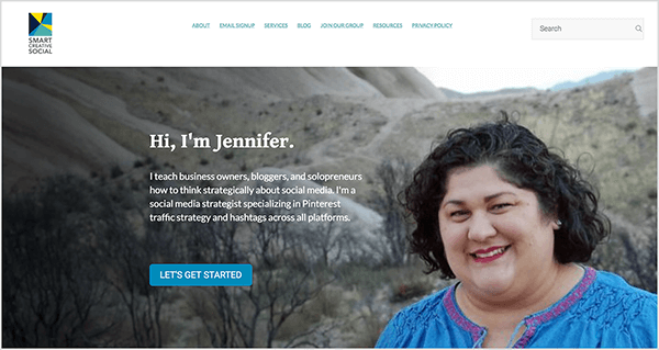 Detta är en skärmdump av webbplatsen för Smart Creative Social, Jennifer Priests byrå för sociala medier.