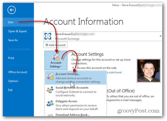 Lägg till brevlåda Outlook 2013 - Klicka på Info-kontoinställningar