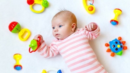 Vad ska spädbarnens första åldersleksaker?