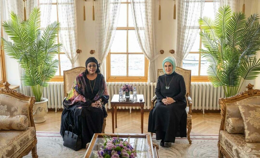 First Lady Erdoğan träffade frun till Senegals president!
