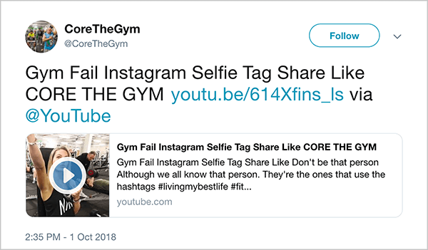 Detta är en skärmdump av en tweet från @CoreTheGym. I tweeten står "Gym Fail INstagram Selfie Tag Share Like CORE THE GYM" och länkar till en YouTube-video. Videobeskrivningen är ”Var inte som den personen. Även om vi alla känner den personen. Det är de som använder hashtags #livingmybestlife ”. Länken till videon är youtu.be/614Xfins_ls.