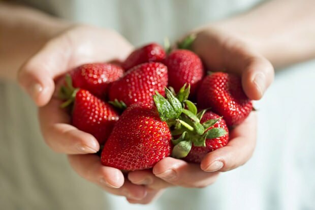 fördelarna med jordgubbar för huden