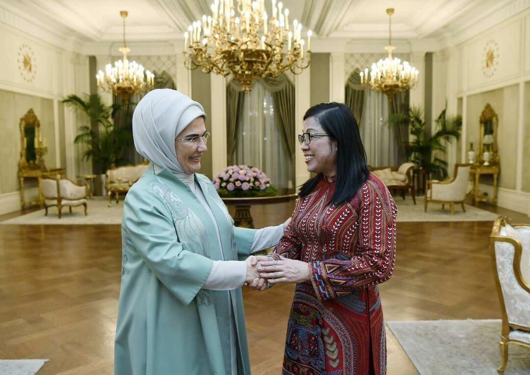 First Lady Erdoğan och Vietnams premiärminister