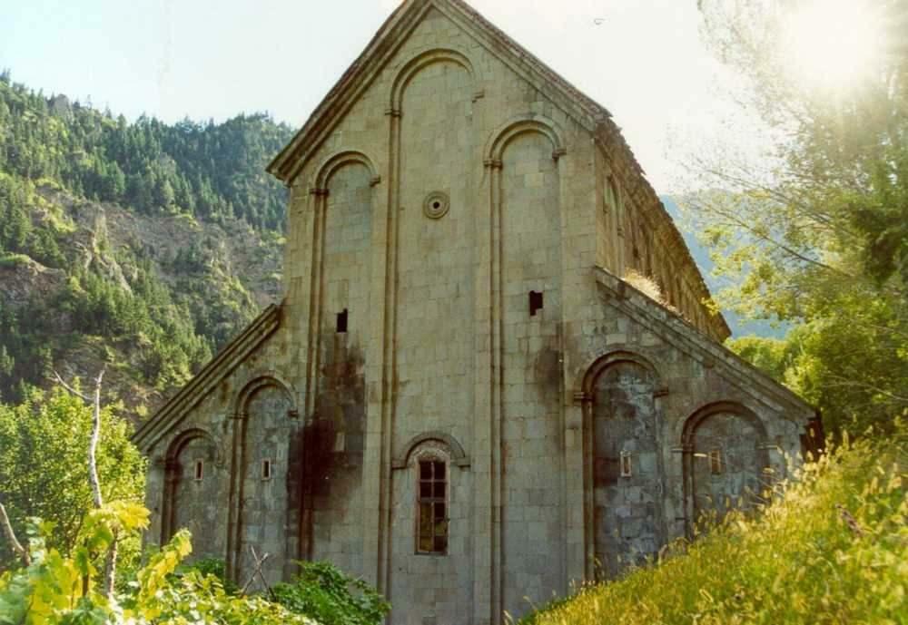 Barhal kyrka