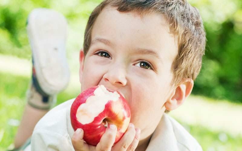 Konsumtion av färsk frukt och grönsaker för tandhälsa hos barn
