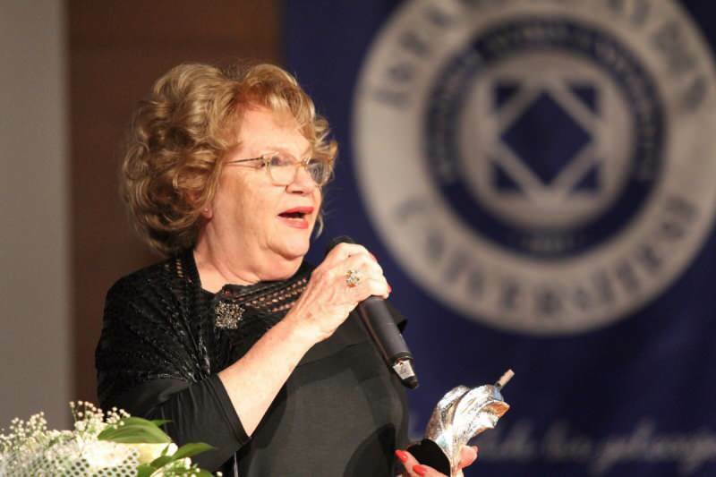 "Sakıp Sabancı Lifetime Achievement Award" fick Nevra Serezli