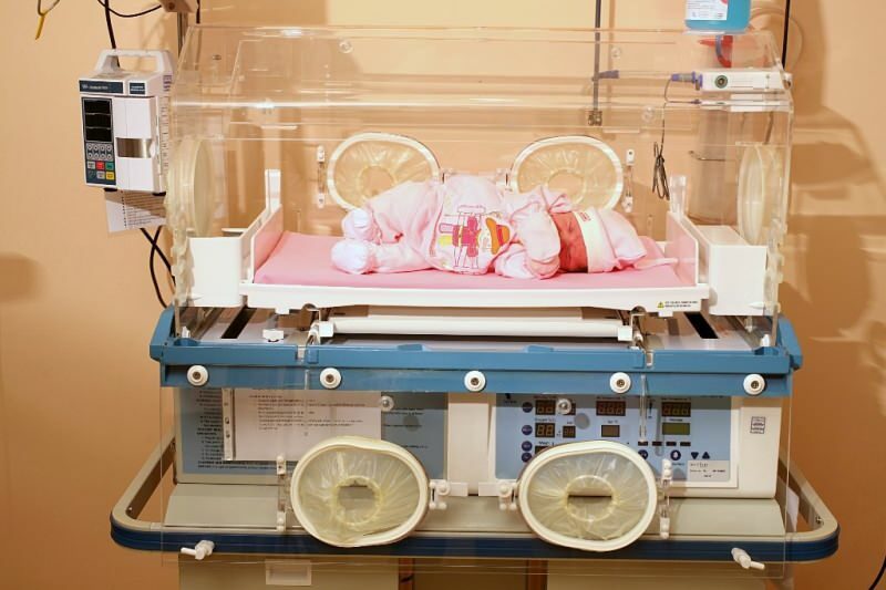 Hur många dagar stannar barn kvar i inkubatorn? Inkubatorfunktioner
