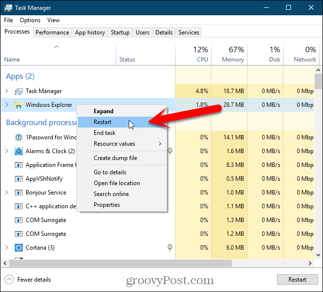 Högerklicka på Windows Explorer-processen och välj Starta om i Windows 10 Task Manager
