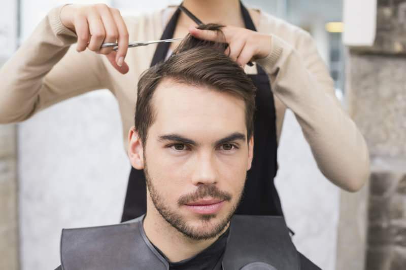 Hur görs det enklaste hårskägget? Det enklaste sättet att klippa mäns hår hemma