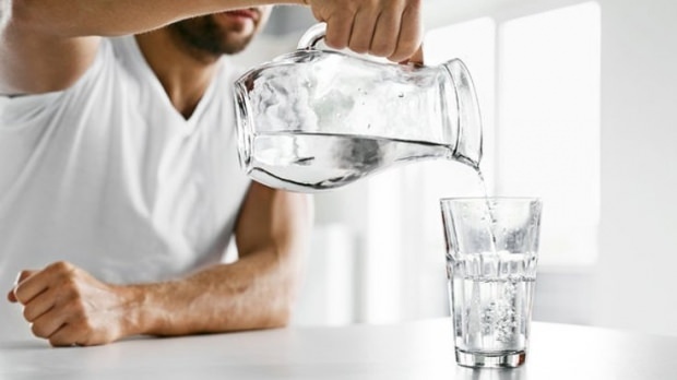 Vatten dricksfrekvens i vikt