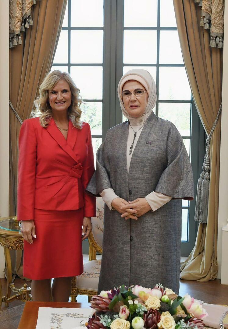 Emine Erdoğan träffade frun till USA: s ambassadör i Ankara Cheryl Flake