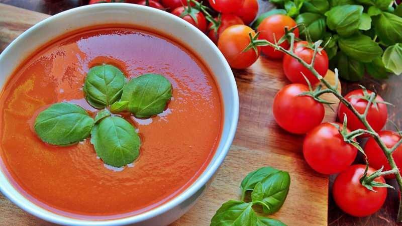 Hur många kalorier i tomater? Får du tomatsoppa att gå upp i vikt?