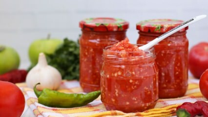 Hur gör jag konserverade tomater hemma? Canned menemen recept