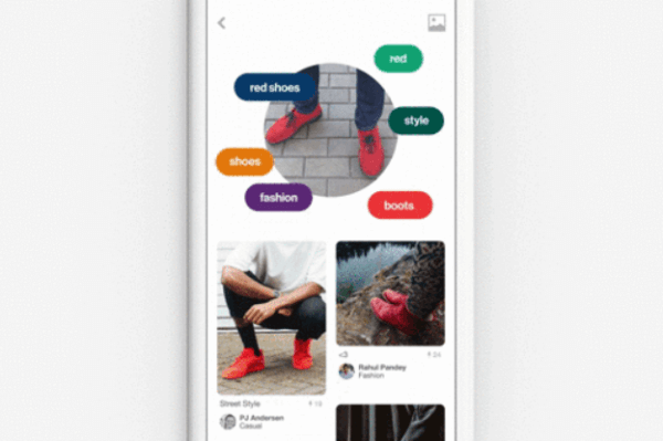 Pinterest's nya visuella upptäcktsverktyg, Lens, använder din telefons kamera för att ta ett foto av ett objekt och söka efter Pinterest efter relaterade objekt som kan intressera dig. 