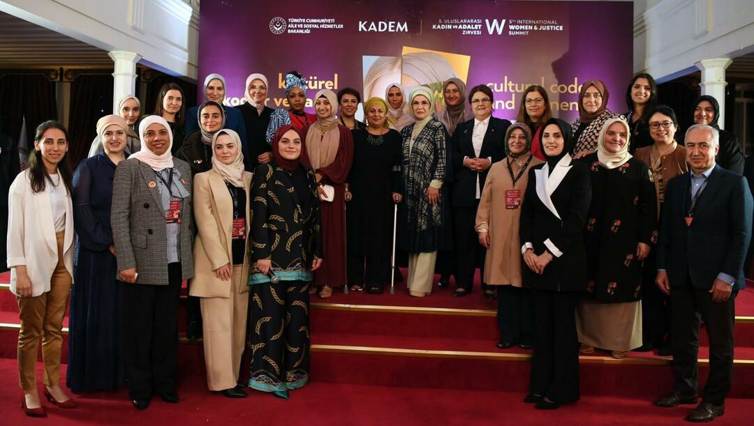 Emine Erdogan är den femte presidenten för KADEM. Han berörde viktiga frågor vid det internationella toppmötet för kvinnor och rättvisa!