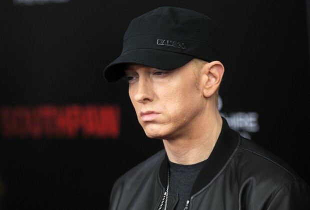 Den berömda rapstjärnan Eminem blev en stämning för sin anti-Trump-låt!