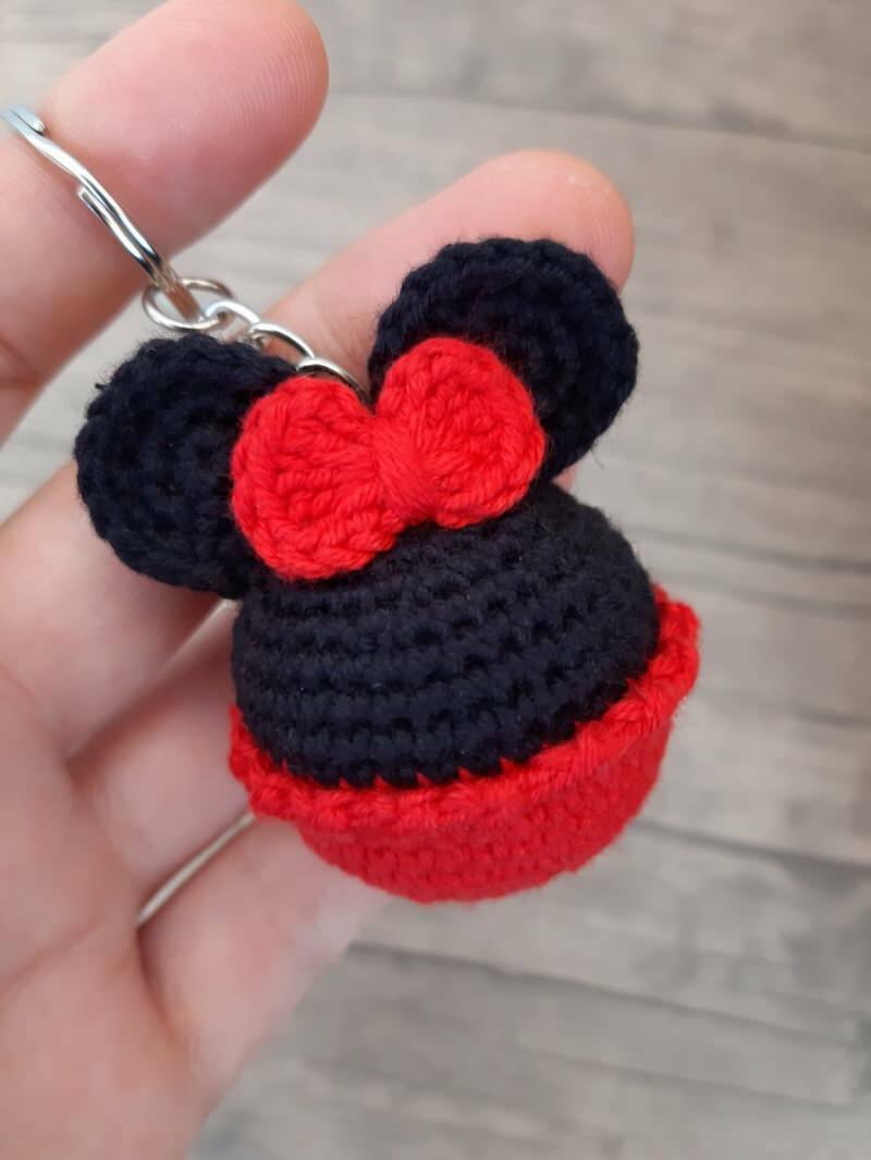 Hur gör jag Amigurumi Mickey Mouse nyckelringar? Mickey minnie detaljerad nyckelring
