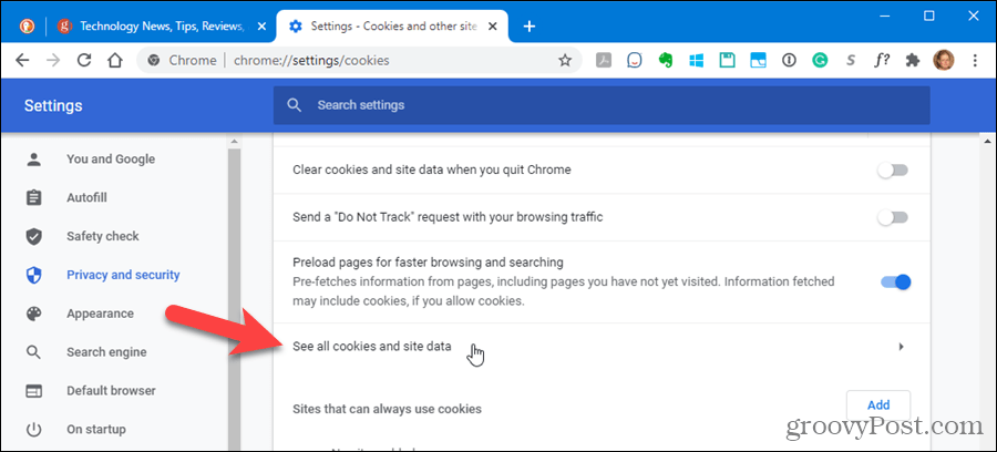 Klicka på Se alla cookies och webbplatsdata i Chrome-inställningarna