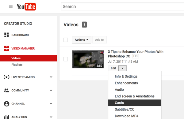 Klicka på nedåtpilen bredvid Redigera i YouTube Video Manager och välj Kort.