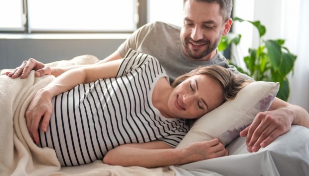 Hur ska förhållandet vara under graviditeten? Hur många månader kan jag ha en relation under graviditeten?