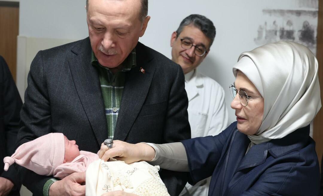 President Erdoğan och hans fru Emine Erdoğan besökte jordbävningsoffren