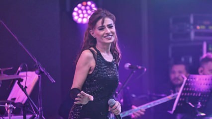 Yıldız Tilbe gav låten hon lovade till İrem Derici till Öykü Gürman
