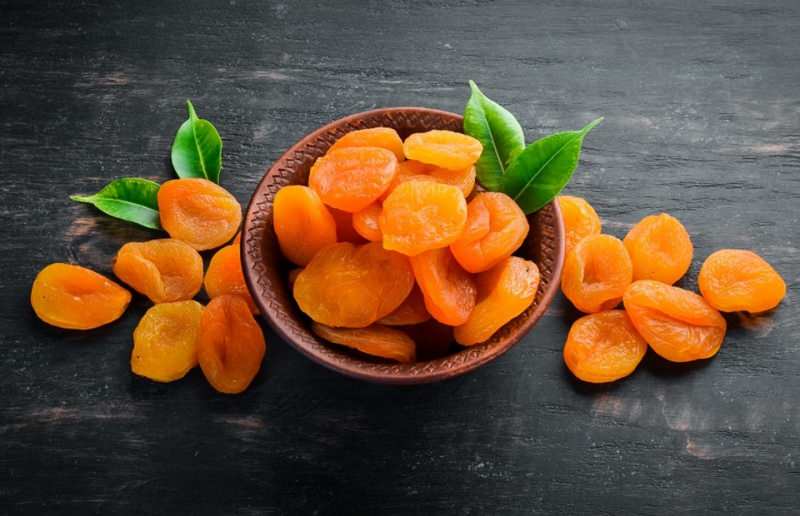 Hur man torkar aprikos hemma med naturliga metoder? Den enklaste torkningsmetoden