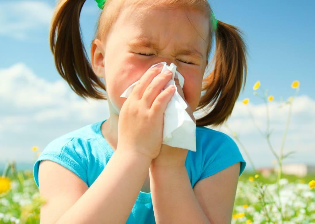 Symtom på säsongsbetonade allergier hos barn