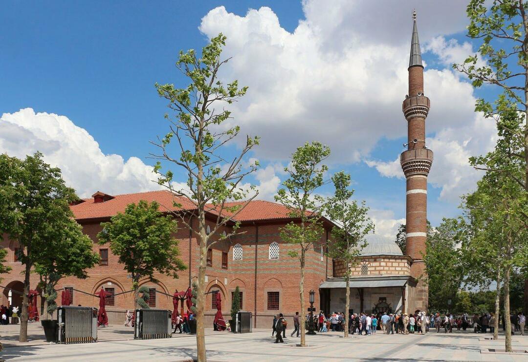 Bilder från Hacı Bayram-ı Veli-moskén