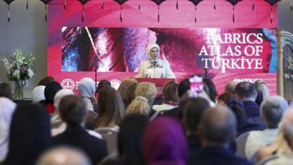 First Lady Erdoğan träffade ledarnas fruar i New York: anatoliska vävar var bländande
