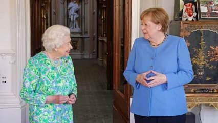 Drottning En speciell gåva från Elizabeth till Tysklands president Angela Merkel!
