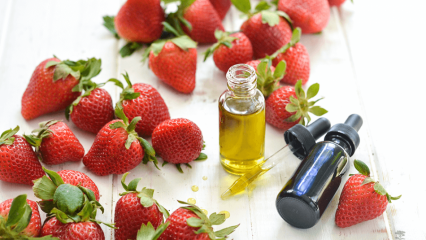 Okända fördelar med jordgubbar för huden! Hur appliceras jordgubbolja på huden? Hudvård med jordgubbar ...