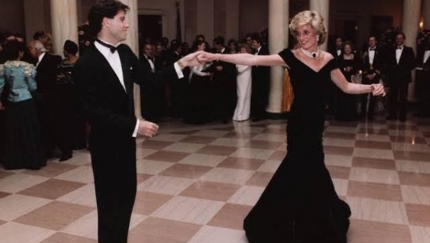 Prinsessan Diana klänning såldes för £ 264,000 (2 miljoner TL)
