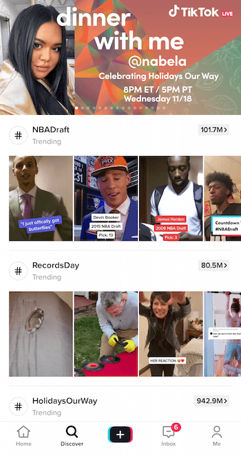 skärmdump av tiktok-appen upptäck fliken som visar live och trendigt innehåll i ett karusellformat högst upp på skärmen, med trendiga hashtags och videor för varje, visas i ett flöde nedan