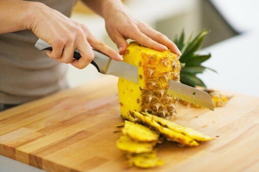 Frukt som tar bort ödem i kroppen: Ananas