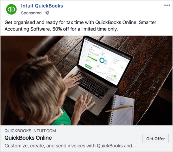 I denna Intuit QuickBooks-annons och målsida märker du att färgtonerna och erbjudandet är konsekventa.